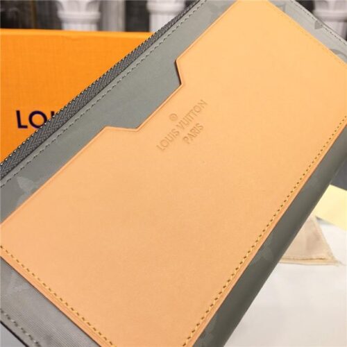 High Quality Luxury Louis Vuitton Cosmos Wallet Monogram product detail
