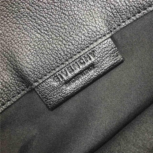 High Quality Luxury Givenchy Antigona Envelope Clutch Textured Leather (Varied Colors) product detail