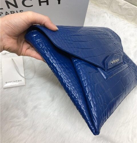 High Quality Luxury Givenchy Antigona Envelope Clutch Crocodile Embossed (Varied Colors) product detail