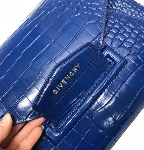 High Quality Luxury Givenchy Antigona Envelope Clutch Crocodile Embossed (Varied Colors) product detail