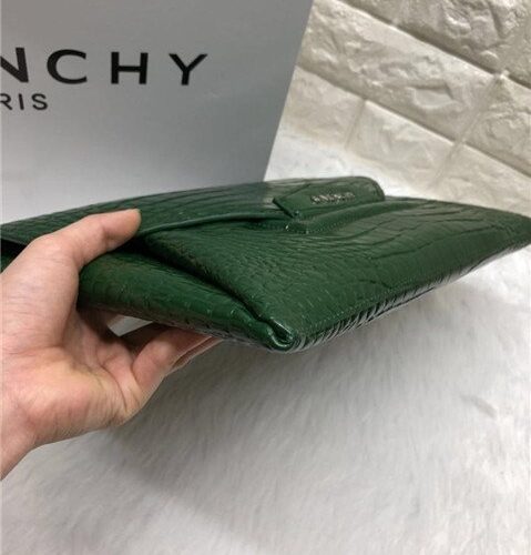 High Quality Luxury Givenchy Antigona Envelope Clutch Crocodile Embossed (Varied Colors) product detail