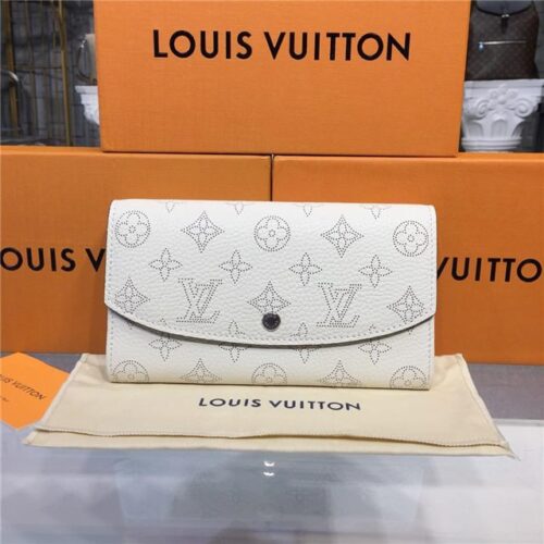 High Quality Luxury Louis Vuitton Iris Wallet Mahina Ivory