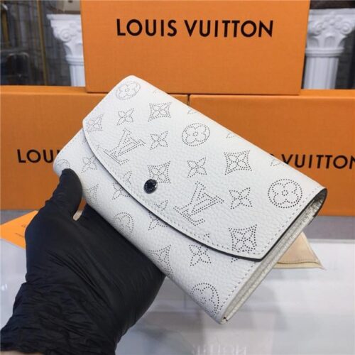 High Quality Luxury Louis Vuitton Iris Wallet Mahina Ivory alternate view