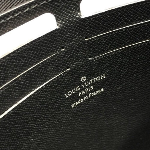 High Quality Luxury Louis Vuitton Pochette Voyage MM Taiga Leather product detail