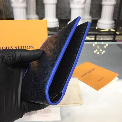 High Quality Luxury Louis Vuitton Multiple Wallet Taiga Leather product detail