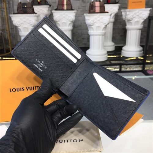 High Quality Luxury Louis Vuitton Multiple Wallet Taiga Leather product detail
