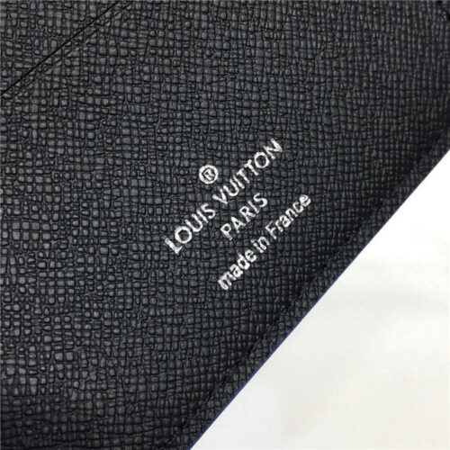 High Quality Luxury Louis Vuitton Multiple Wallet Taiga Leather product detail