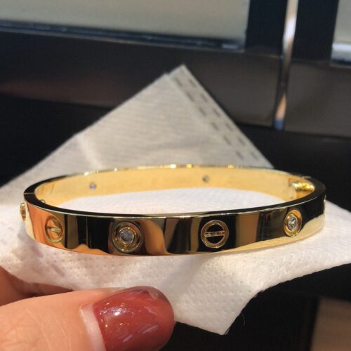 High Quality Luxury Cartier Gorgeous Love Bracelet Yellow Gold (Women Size) product detail