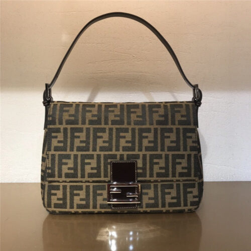 High Quality Luxury Vintage Fendi Bag alternate view