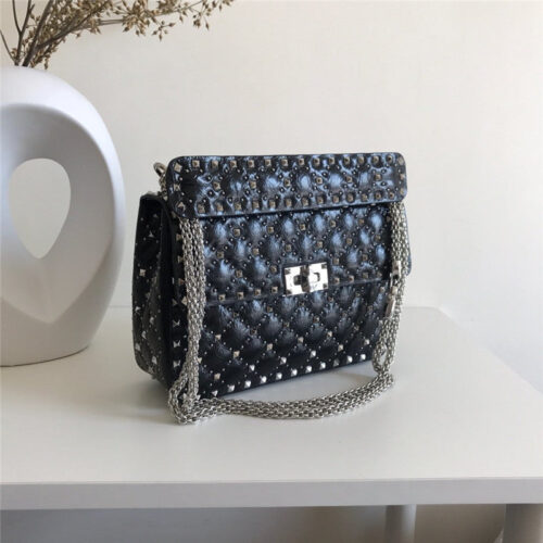 High Quality Luxury Valentino Garavani Rockstud Spike Large Leather Shoulder Bag product detail
