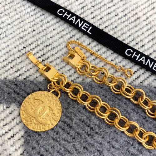 High Quality Luxury Chanel Gold Bracelet product detail