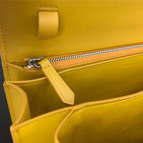 High Quality Luxury Celine Box Medium Bag – Style 24714 product detail
