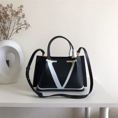 High Quality Luxury Valentino Garavani Escape Calfskin Shopping Bag – Style 03613 product detail