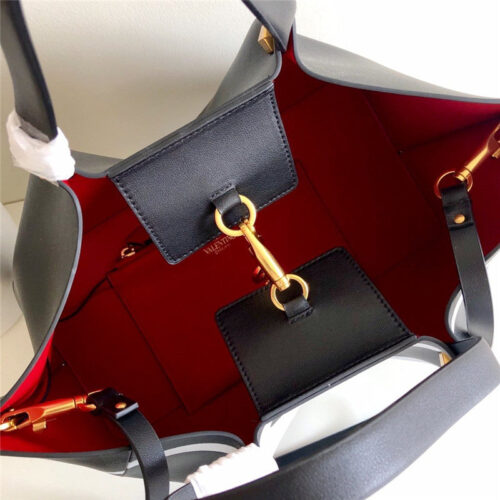 High Quality Luxury Valentino Garavani Escape Calfskin Shopping Bag product detail