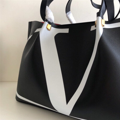 High Quality Luxury Valentino Garavani Escape Calfskin Shopping Bag product detail