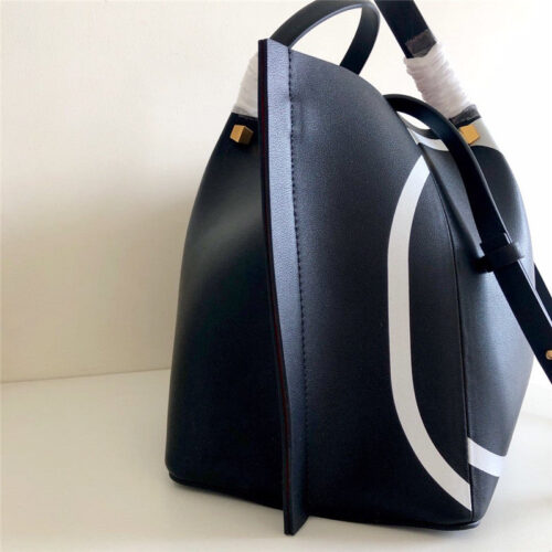 High Quality Luxury Valentino Garavani Escape Calfskin Shopping Bag product detail