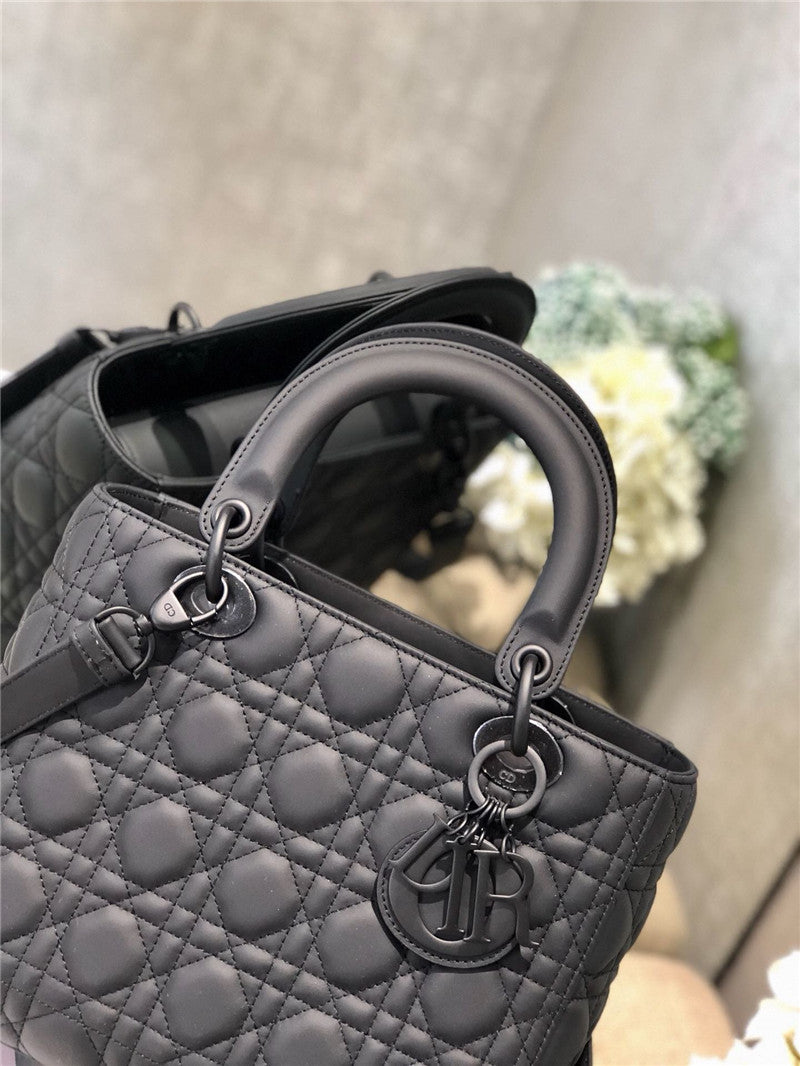 High Quality Luxury Lady Dior Medium Black product detail