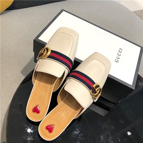 High Quality Luxury Gucci Detailed Leather Slippers Shoes alternate view