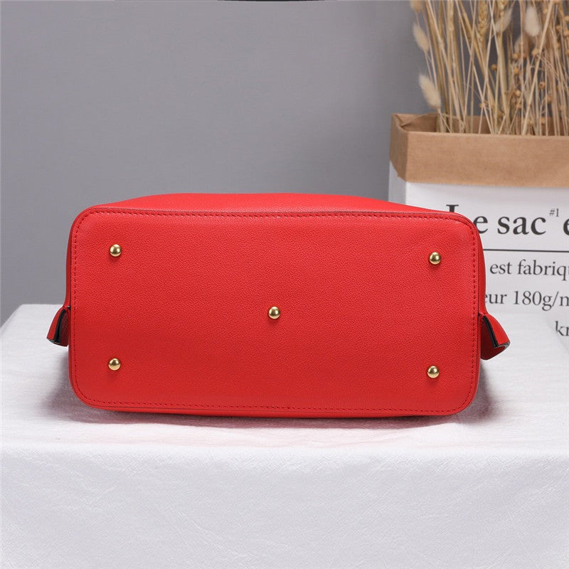 High Quality Luxury Valentino Garavani Vlogo Escape Tote Bag – Style 03771 product detail