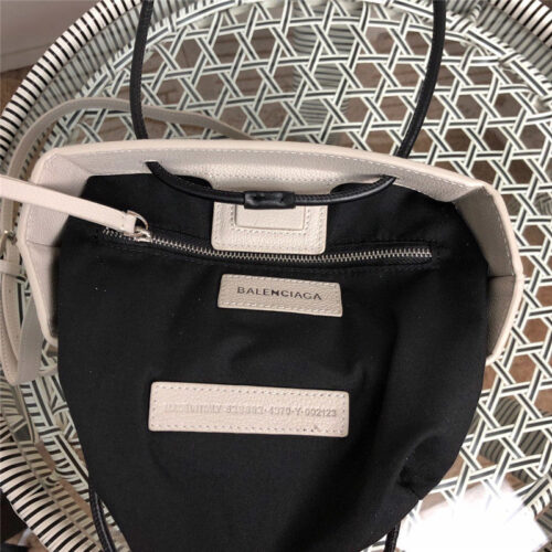 High Quality Luxury Balenciaga Shopping Tote Xxs Bag – Style 29946 product detail