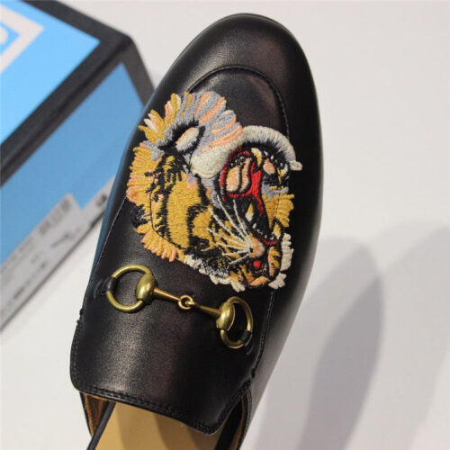 High Quality Luxury Gucci Princetown Leather Tiger Slipper Black product detail