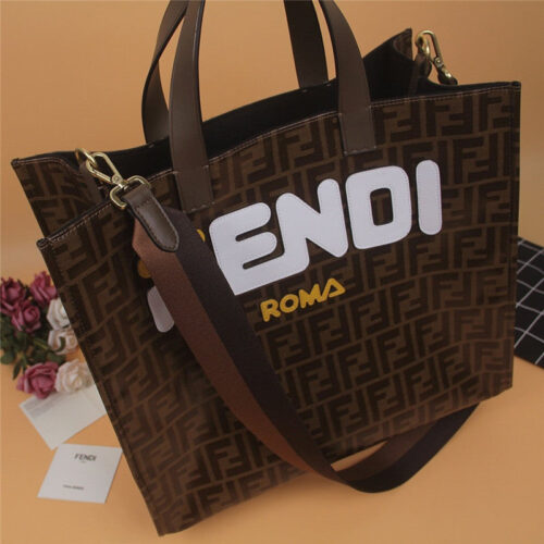 High Quality Luxury Fendi Mania Shopping Bag White product detail