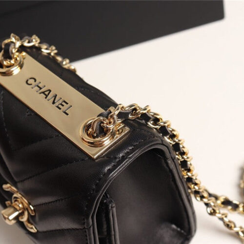 High Quality Luxury Chanel Classic Chain Pouch product detail