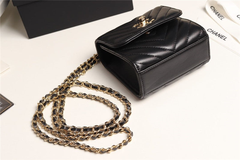 High Quality Luxury Chanel Classic Chain Pouch product detail
