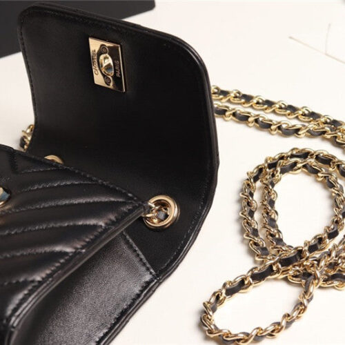 High Quality Luxury Chanel Classic Chain Pouch product detail
