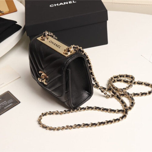 High Quality Luxury Chanel Classic Chain Pouch product detail
