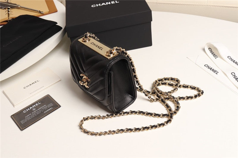 High Quality Luxury Chanel Classic Chain Pouch product detail