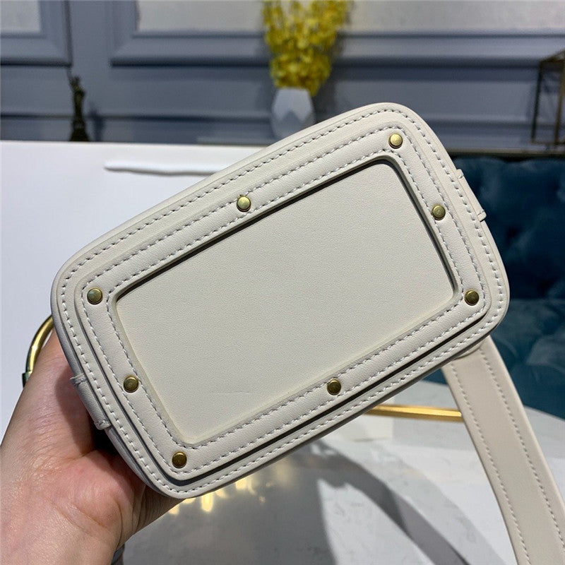 High Quality Luxury Chloe Roy Bucket Bag White product detail