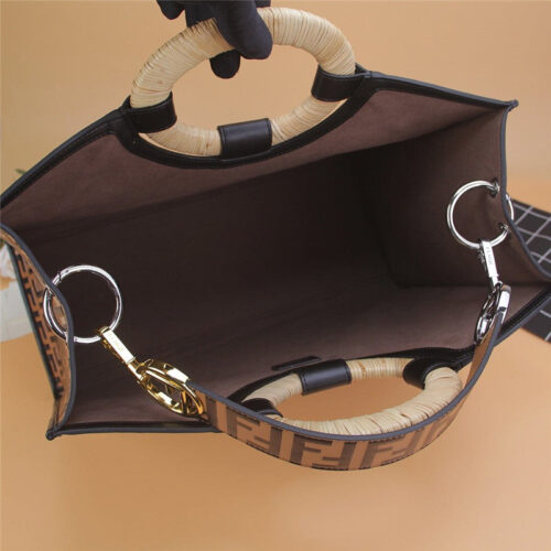 High Quality Luxury Fendi Runaway Shopping Bag Brown product detail