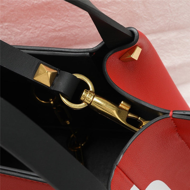 High Quality Luxury Valentino Garavani Vlogo Escape Tote Bag product detail