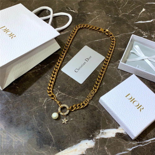 High Quality Luxury Dior Chain Necklace Gold alternate view