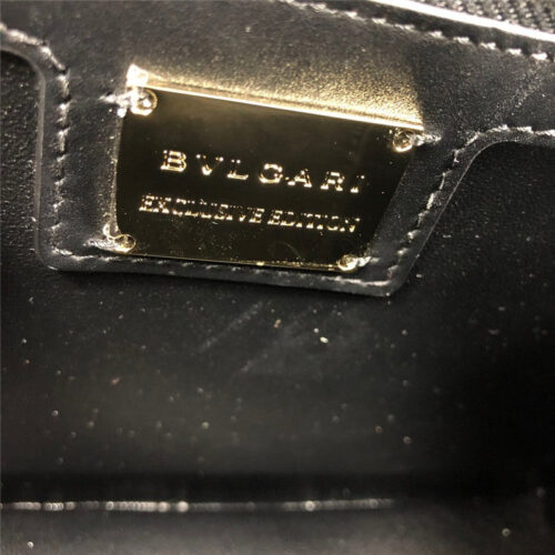 High Quality Luxury Bvlgari Serpenti Diamond Blast Chain Bag – 16 Cm product detail