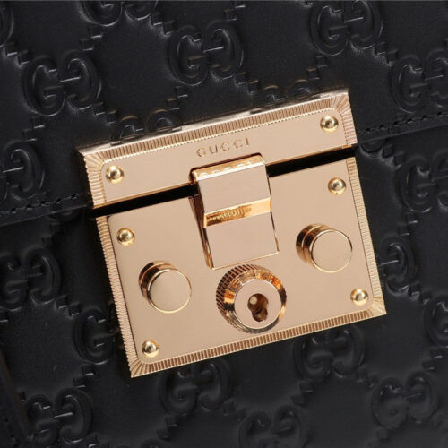 High Quality Luxury Medium Padlock Signature Leather Shoulder Bag product detail