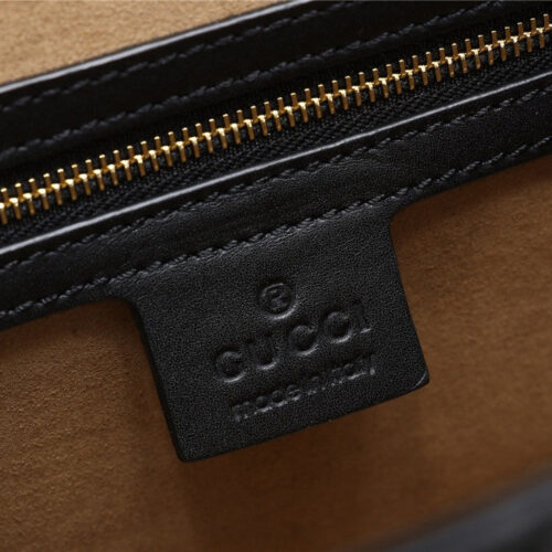 High Quality Luxury Medium Padlock Signature Leather Shoulder Bag product detail