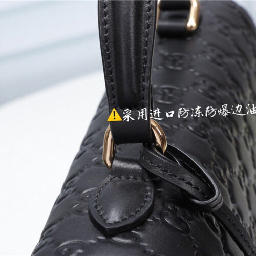 High Quality Luxury Medium Padlock Signature Leather Shoulder Bag product detail