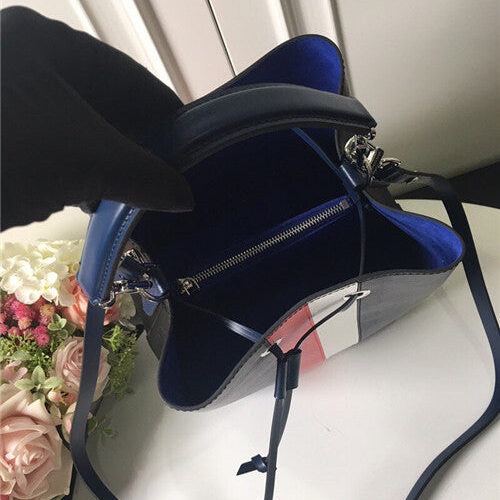 High Quality Luxury Louis Vuitton Lockme Bucket Bag product detail