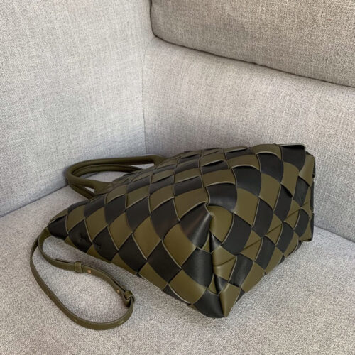 High Quality Luxury Bottega Veneta Leather Check Cabat Tote Bag product detail