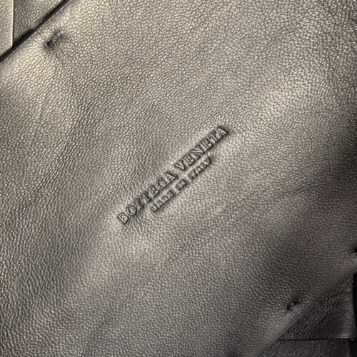 High Quality Luxury Bottega Veneta Leather Check Cabat Tote Bag In Black product detail