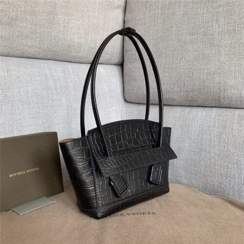 High Quality Luxury Bottega Veneta Arco Mini Crocodile Black product detail
