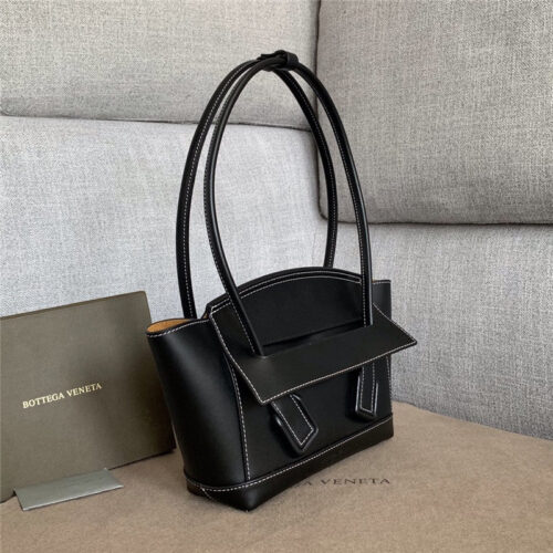 High Quality Luxury Bottega Veneta Arco Mini Black alternate view