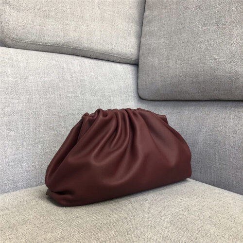 High Quality Luxury Bottega Veneta The Pouch Bag Red Wine product detail