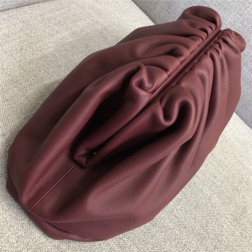 High Quality Luxury Bottega Veneta The Pouch Bag Red Wine product detail
