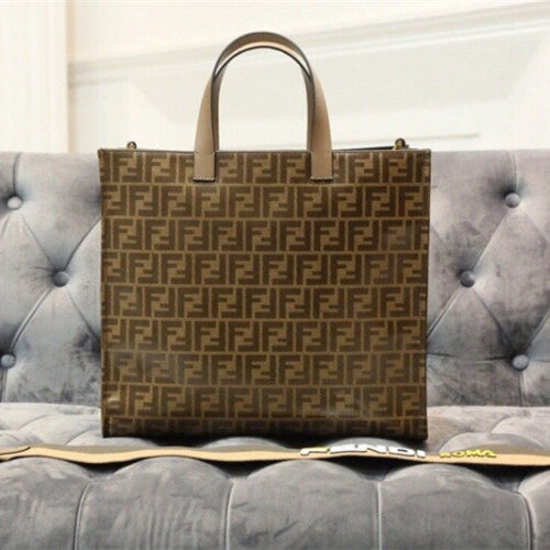 High Quality Luxury Fendi Shopping Logo Bag alternate view