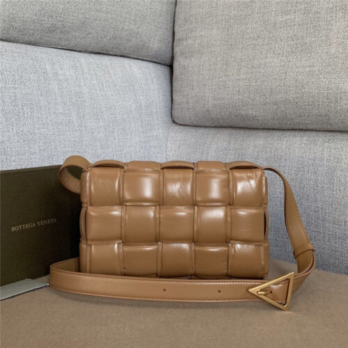 High Quality Luxury Bottega Veneta Padded Cassette Bag – Style 30087