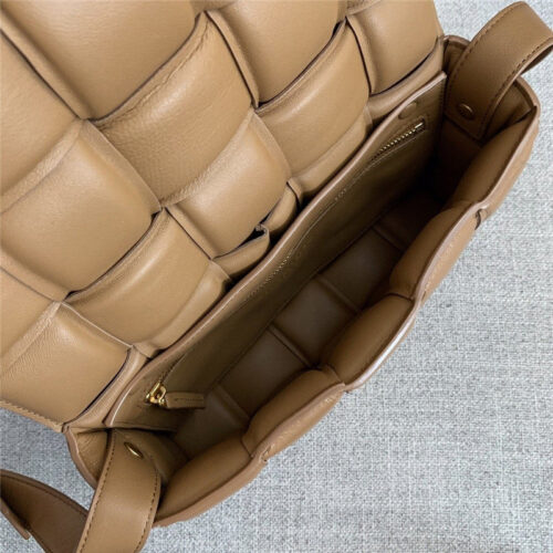 High Quality Luxury Bottega Veneta Padded Cassette Bag – Style 30087 product detail