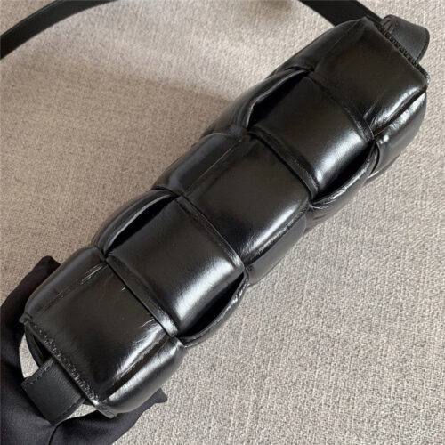 High Quality Luxury Bottega Veneta Padded Cassette Bag Black product detail